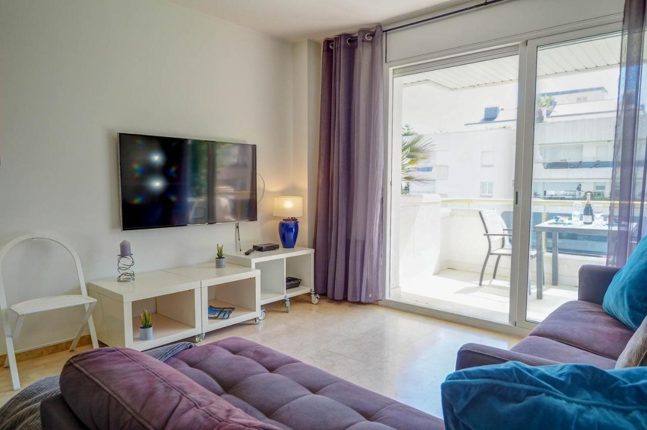 Mediterraneo Seaview Apartment By Hello Homes Сіджас Екстер'єр фото