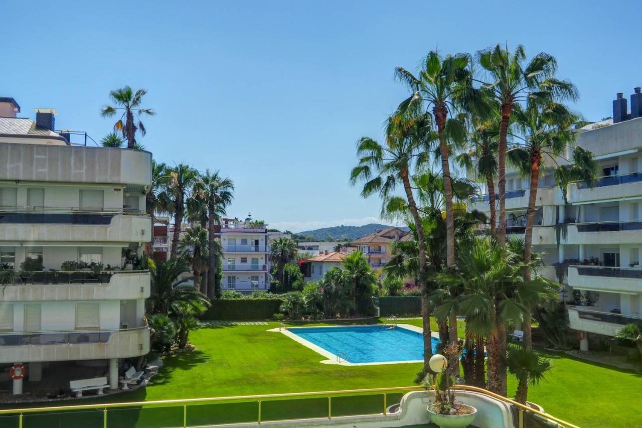 Mediterraneo Seaview Apartment By Hello Homes Сіджас Екстер'єр фото