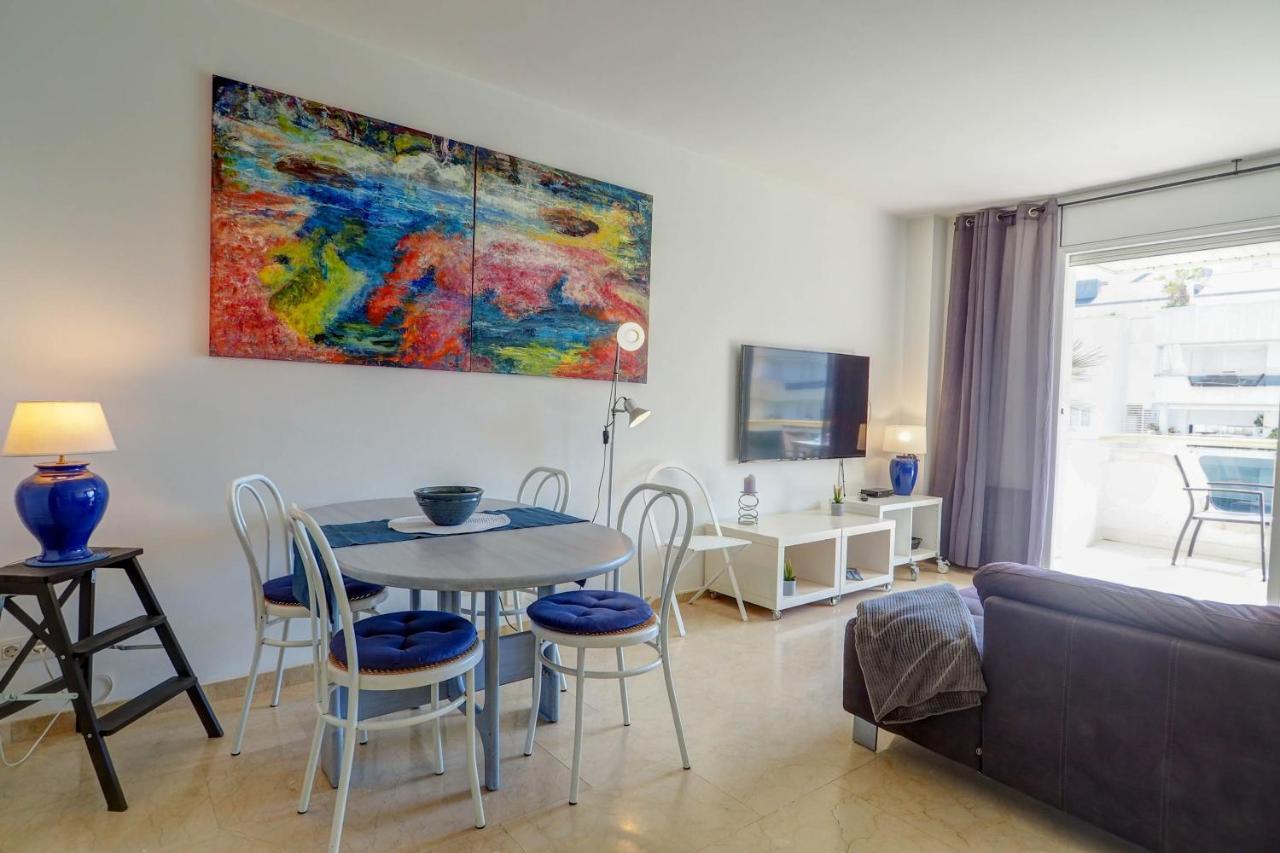 Mediterraneo Seaview Apartment By Hello Homes Сіджас Екстер'єр фото