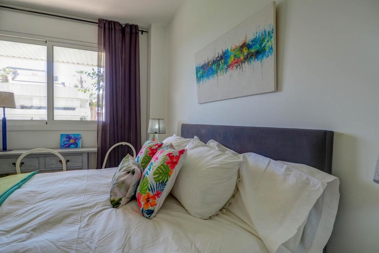 Mediterraneo Seaview Apartment By Hello Homes Сіджас Екстер'єр фото