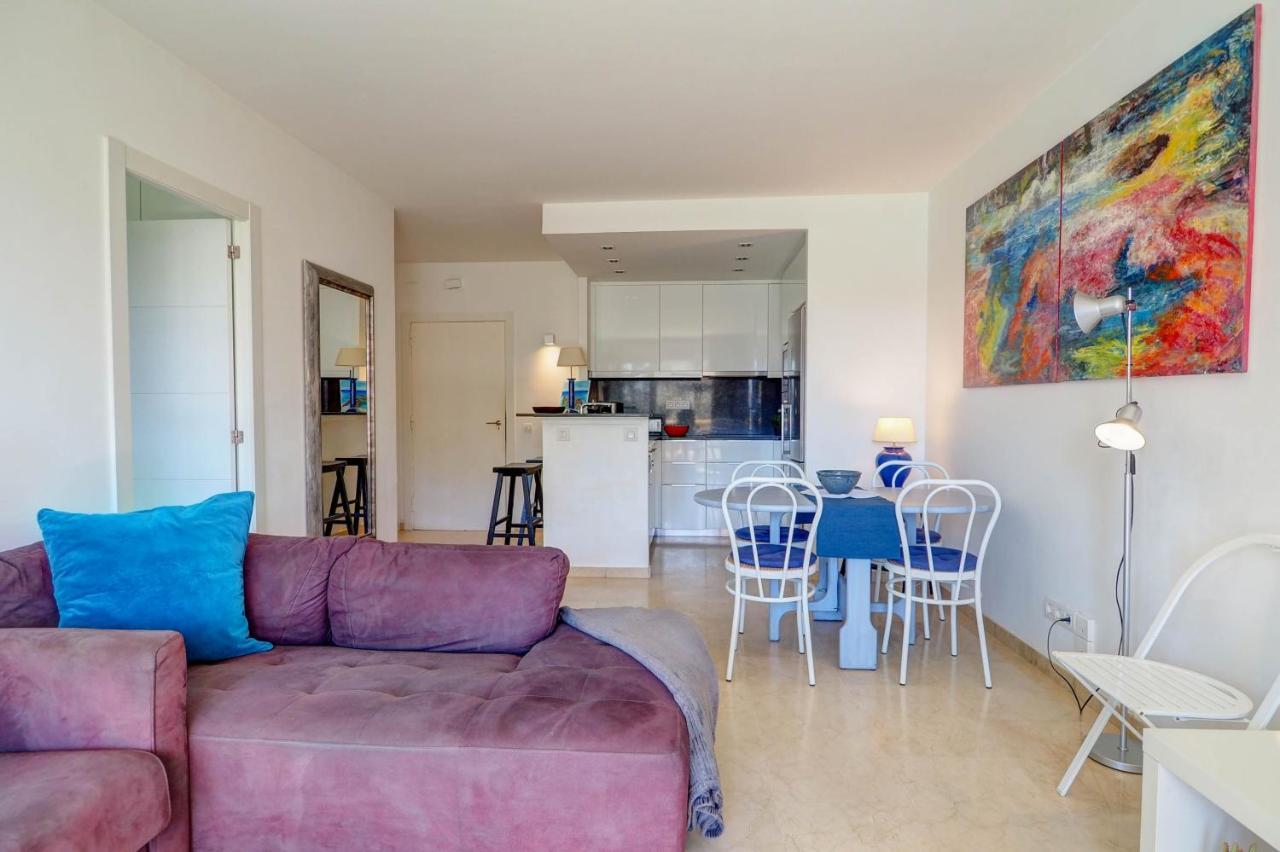 Mediterraneo Seaview Apartment By Hello Homes Сіджас Екстер'єр фото
